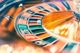 Live casino dealers and real-time tables on vipjl Philippines